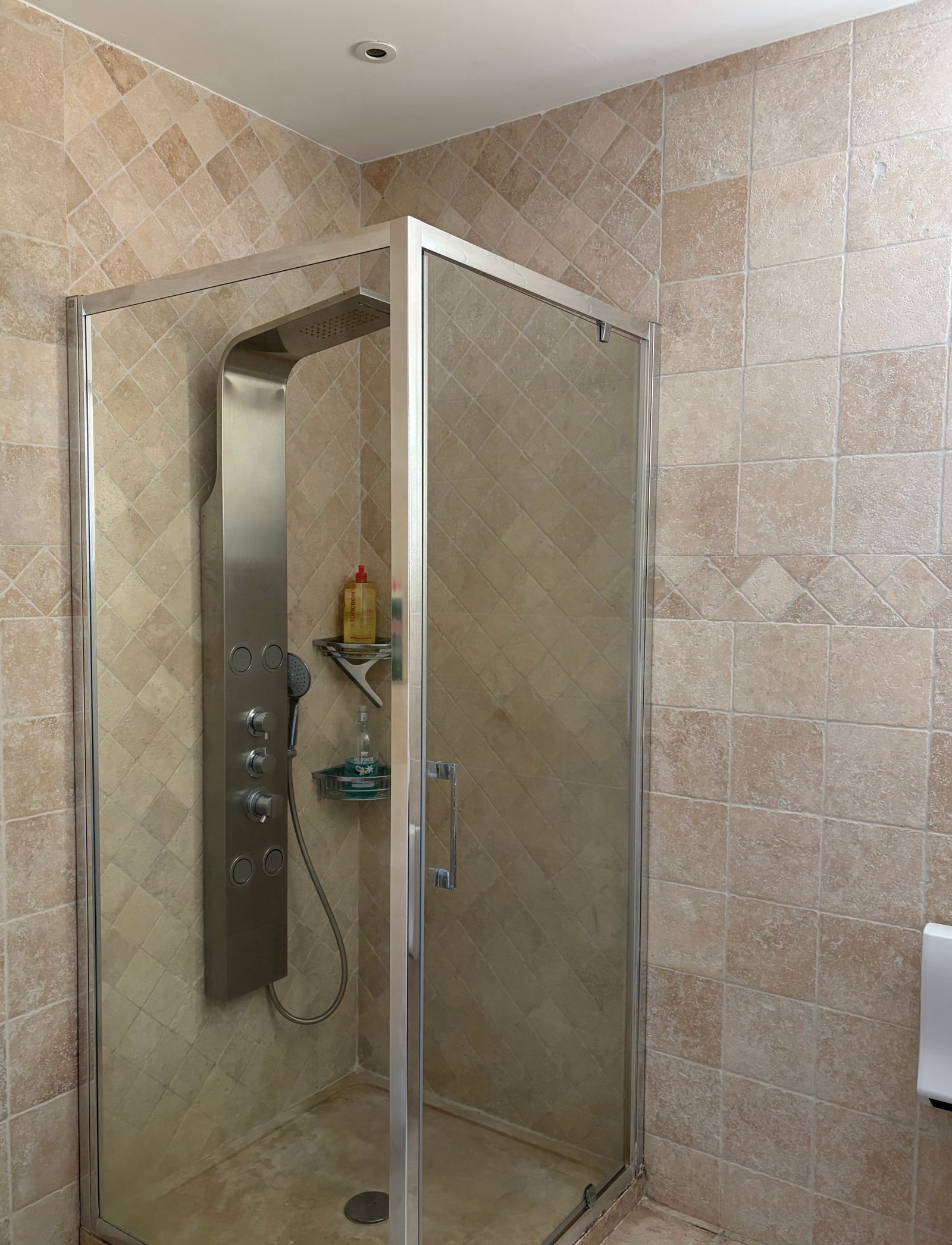 Salle de bain — douche à l'italienne